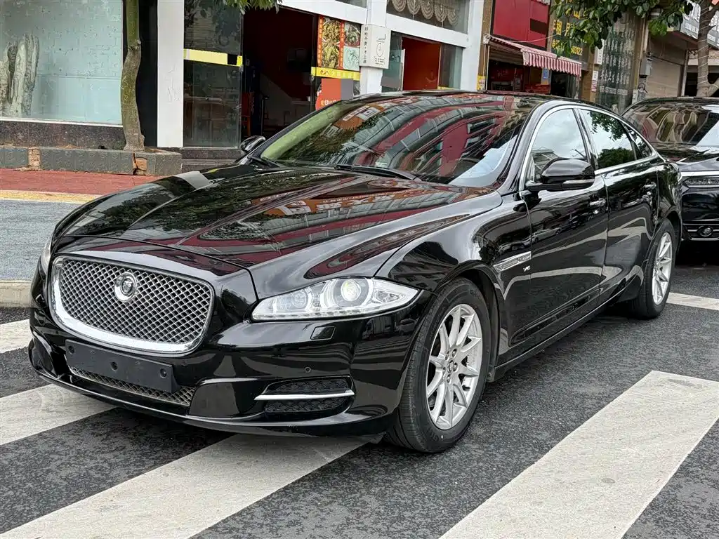 Jaguar XJ 2013