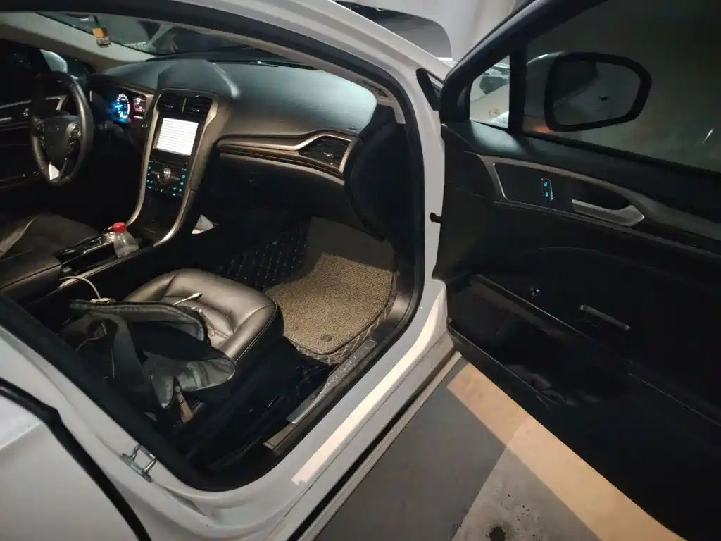 Ford Mondeo — миниатюра 20