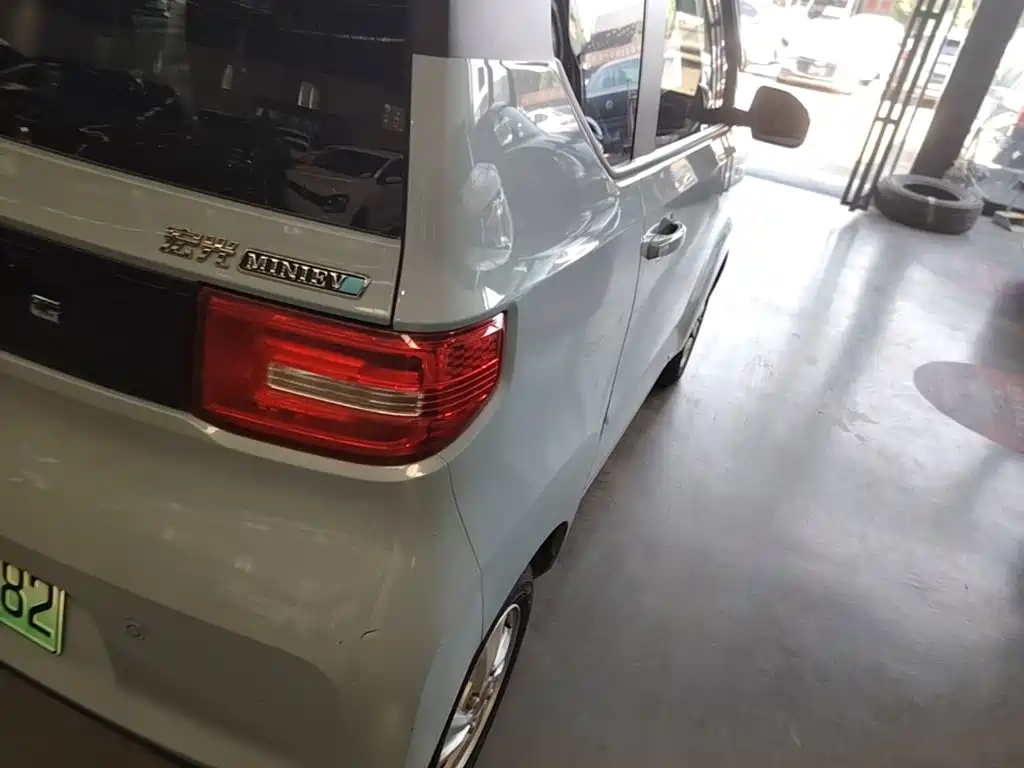 Wuling MINIEV — миниатюра 8