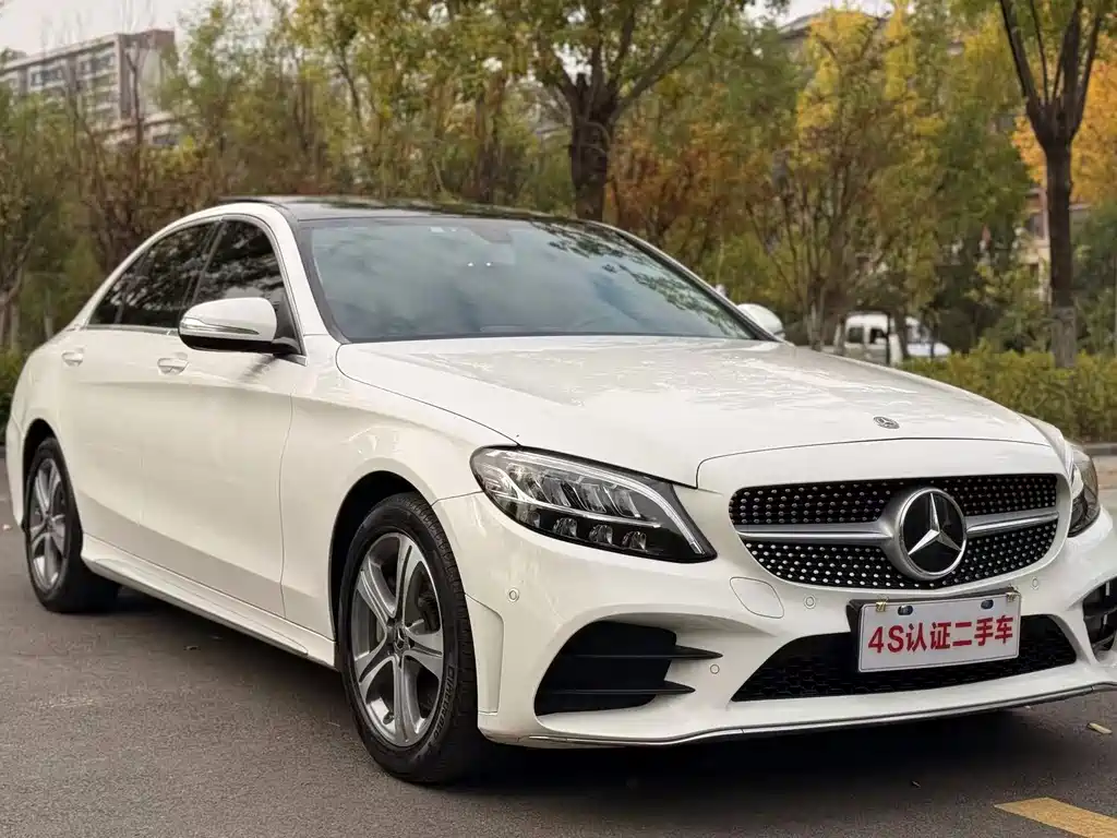Mercedes-Benz C-Class — миниатюра 3