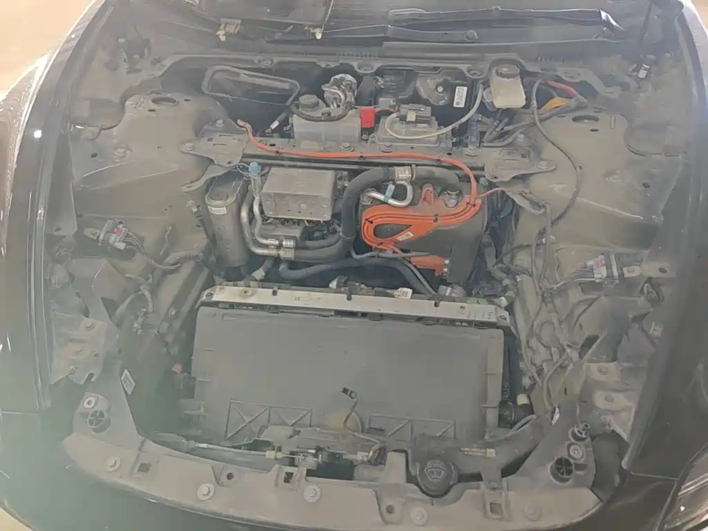 Tesla Model 3 — миниатюра 20