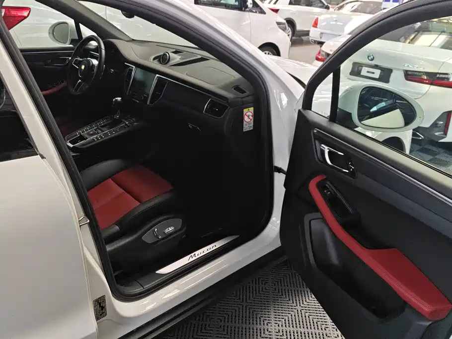 Porsche Macan — миниатюра 8