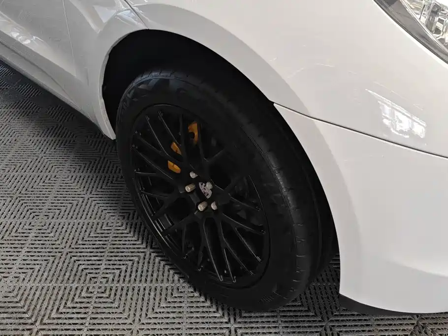 Porsche Macan — миниатюра 6