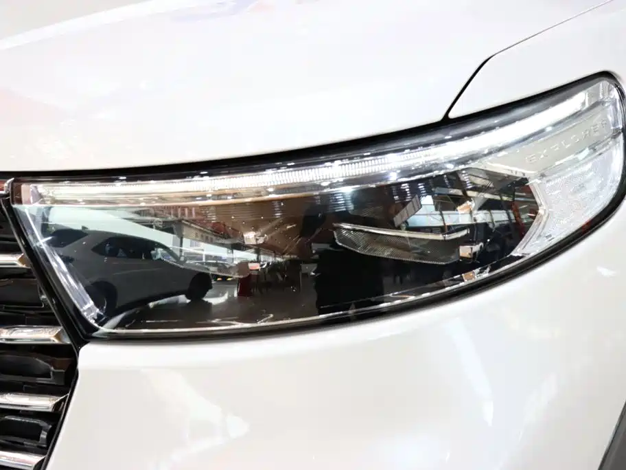 Ford Explorer — миниатюра 7