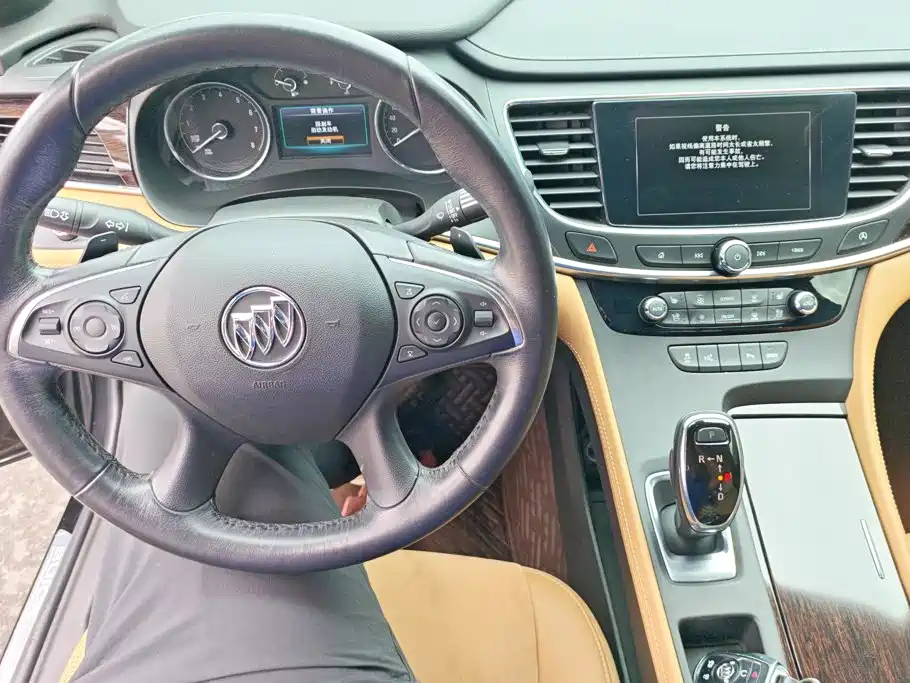 Buick LaCrosse — миниатюра 12