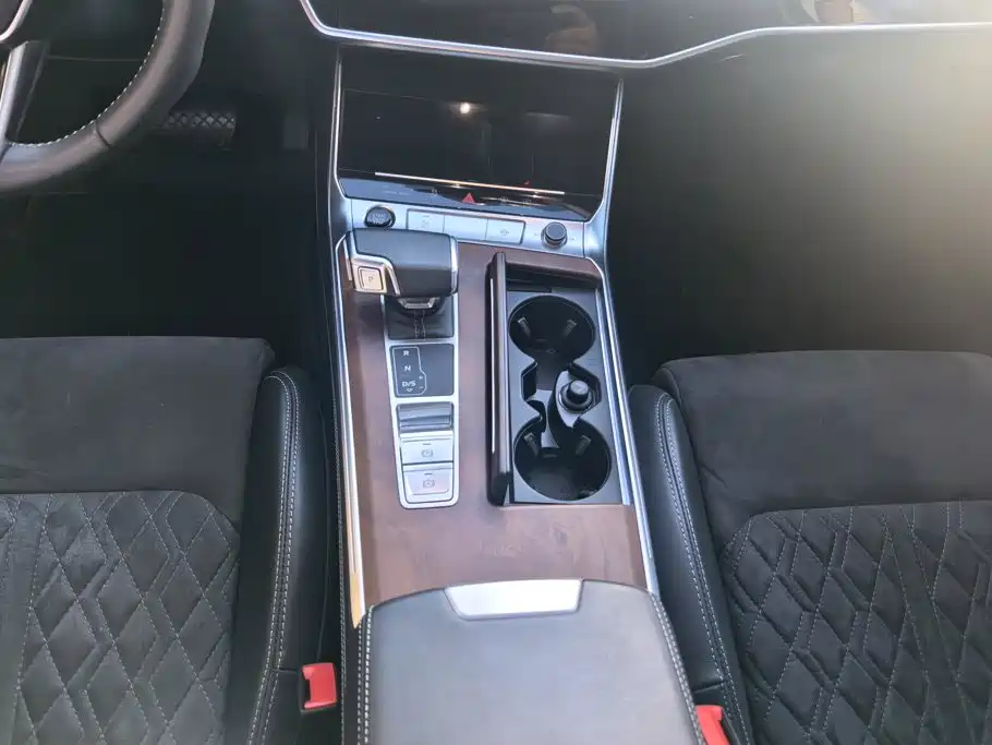 Audi A6L — миниатюра 16
