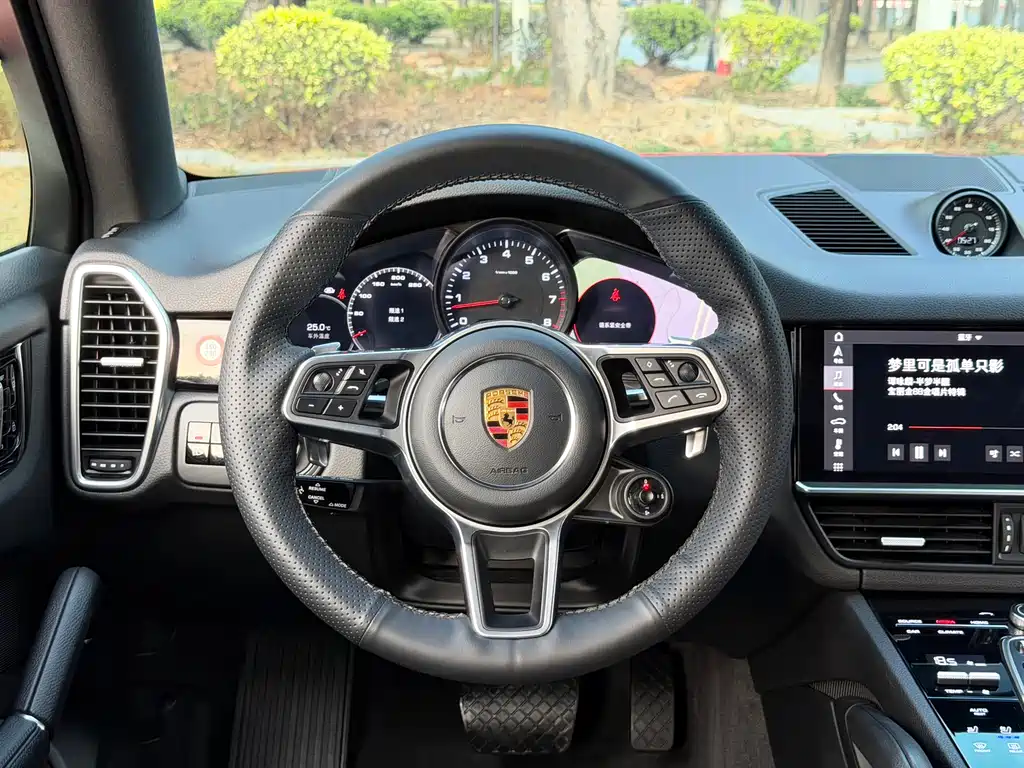 PORSCHE CAYENNE
