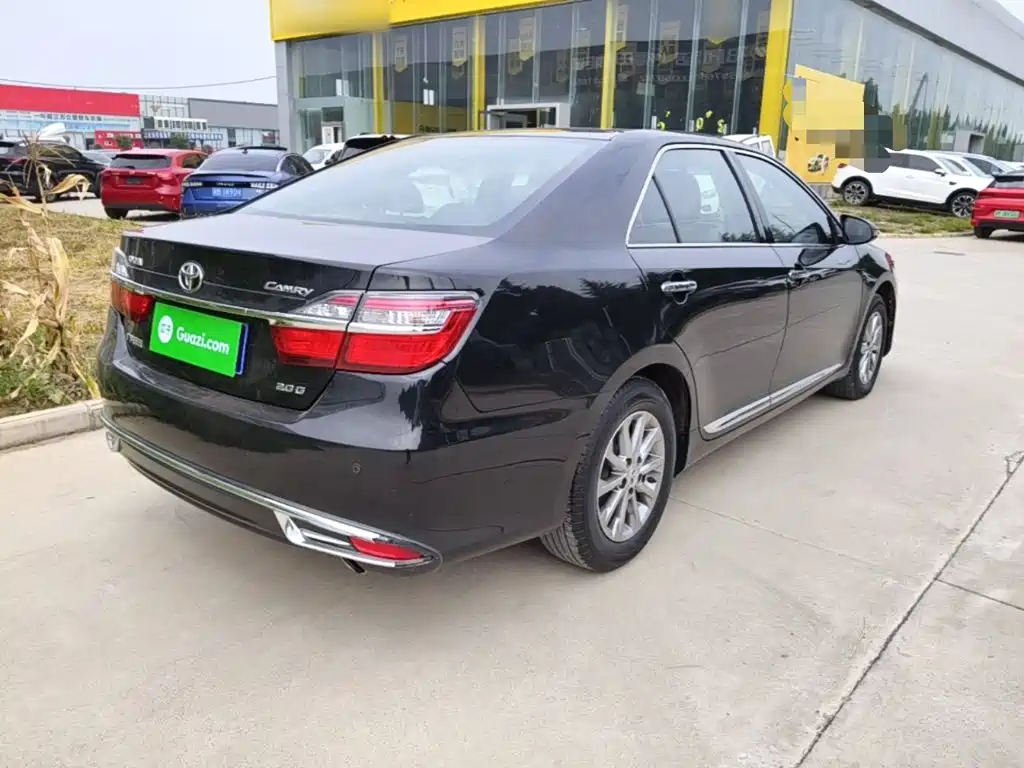 Toyota Camry — миниатюра 7