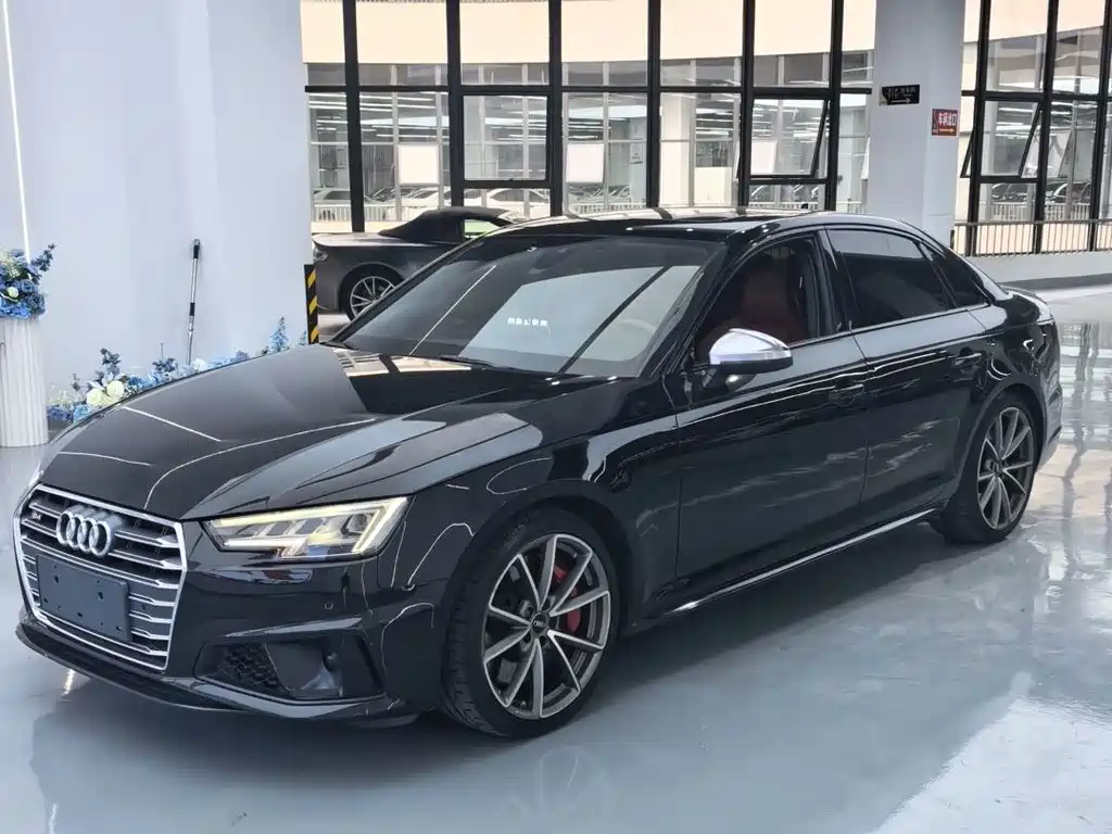 Audi S4