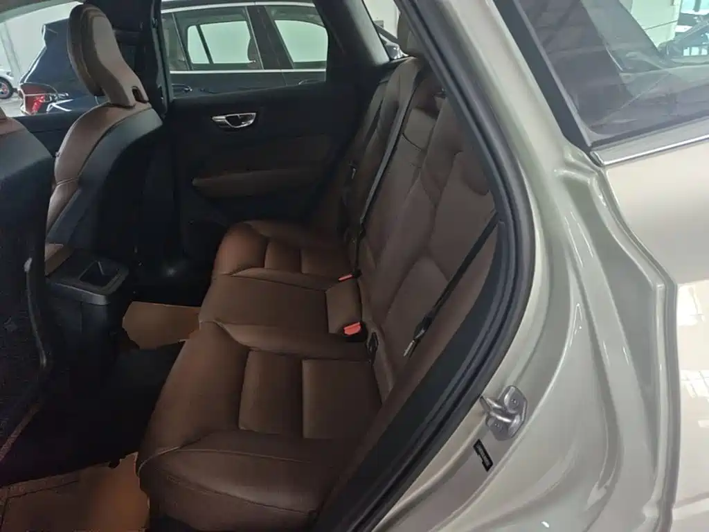 Volvo XC60 — миниатюра 17