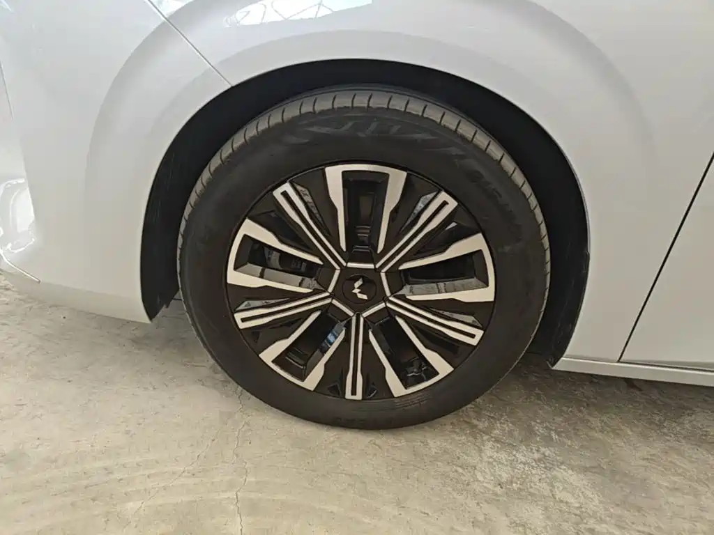 Wuling Xingguang 730 New Energy — миниатюра 23