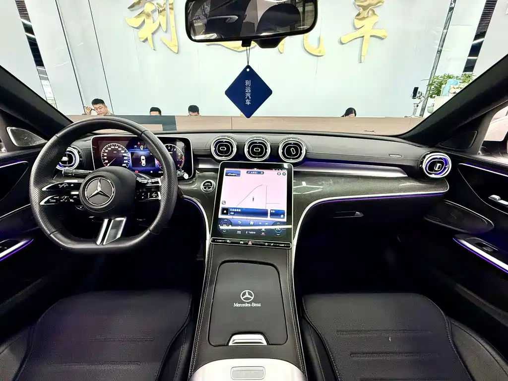 Mercedes-Benz C-Class — миниатюра 4