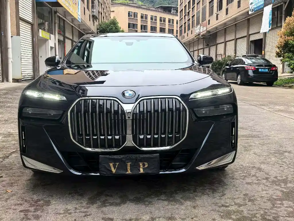 BMW 7 SERIES