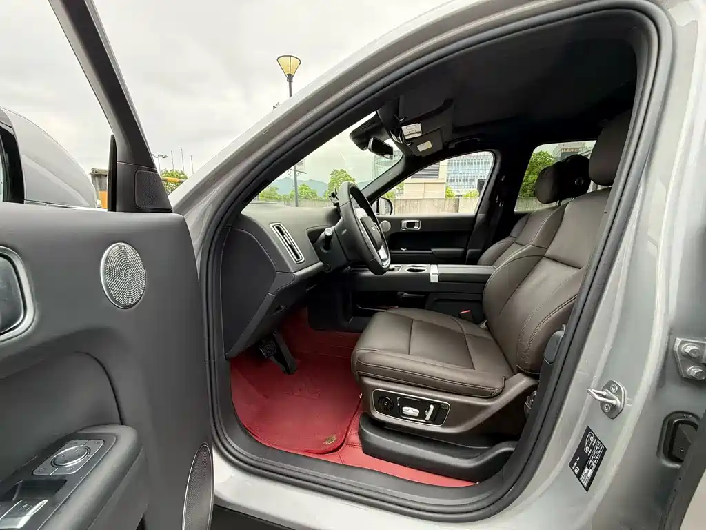 Li Auto Li L8 — миниатюра 4