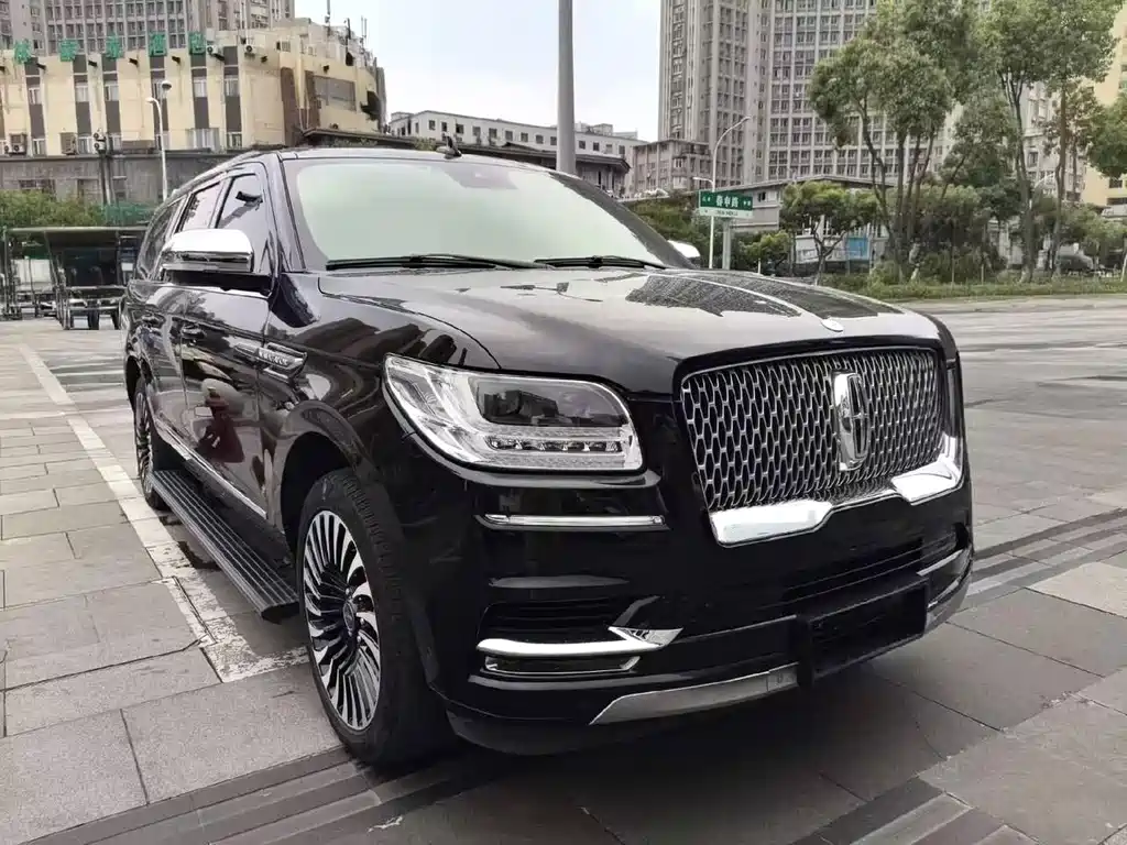 Lincoln Navigator — миниатюра 3