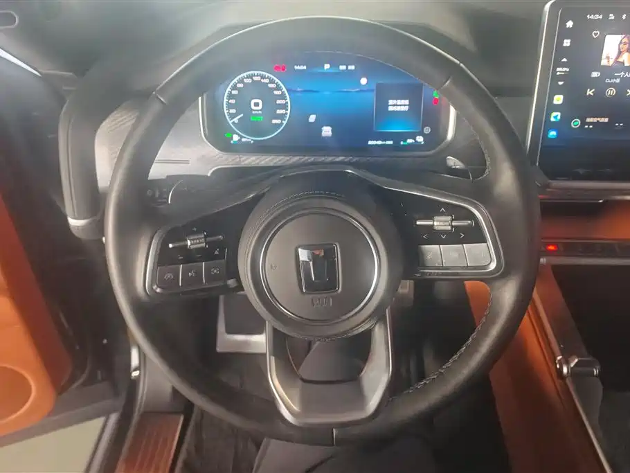 TANK TANK 700 NEW ENERGY