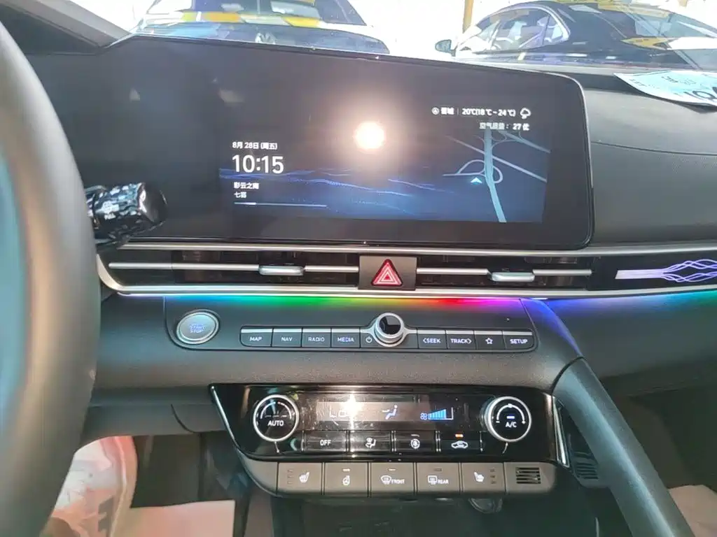 Hyundai Elantra — миниатюра 13