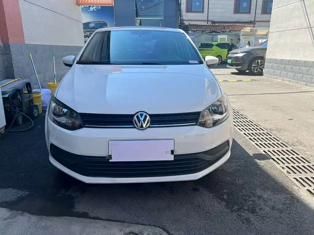 Volkswagen Polo — миниатюра 2