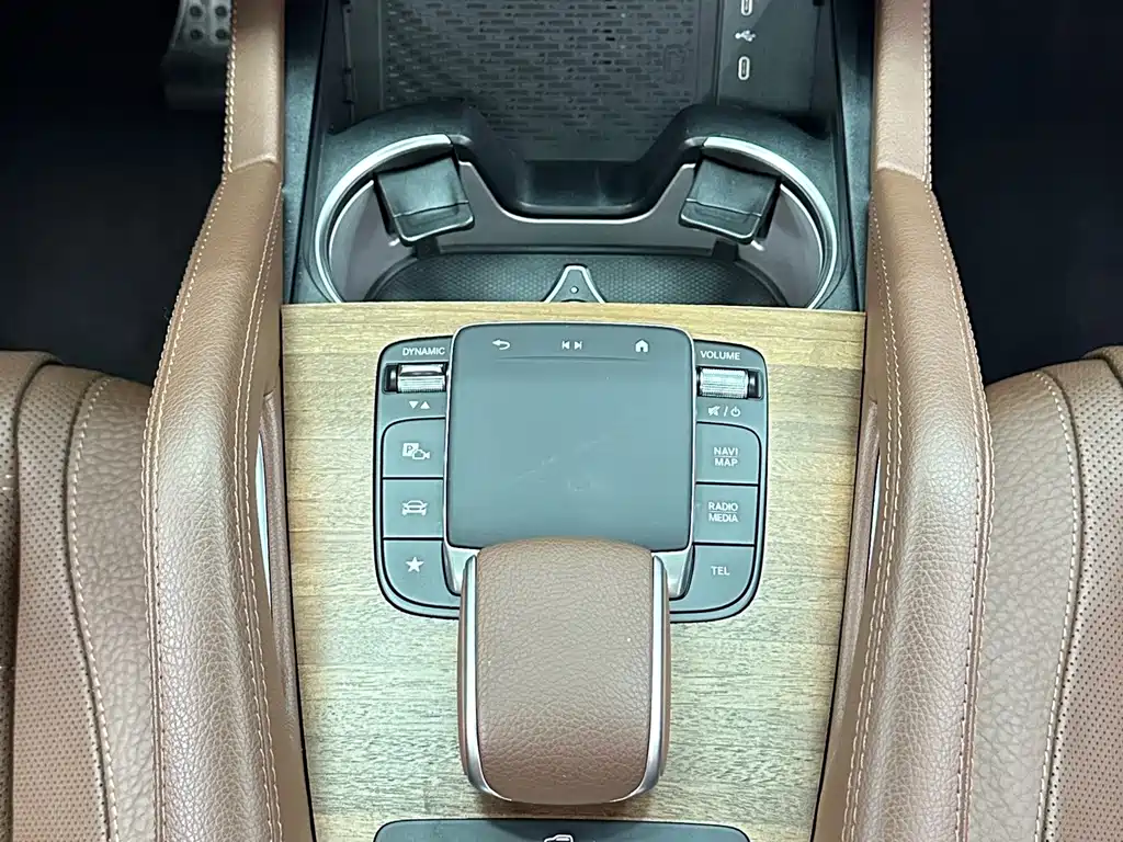 Mercedes-Benz GLS — миниатюра 18