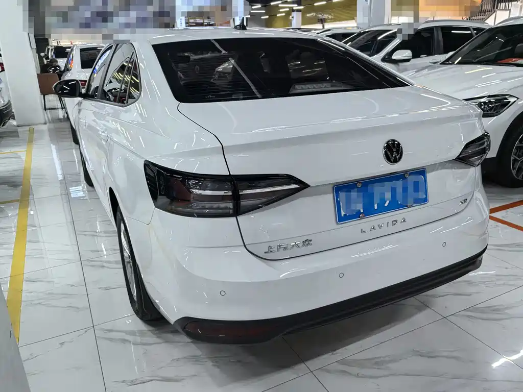 Volkswagen Lavida — миниатюра 4