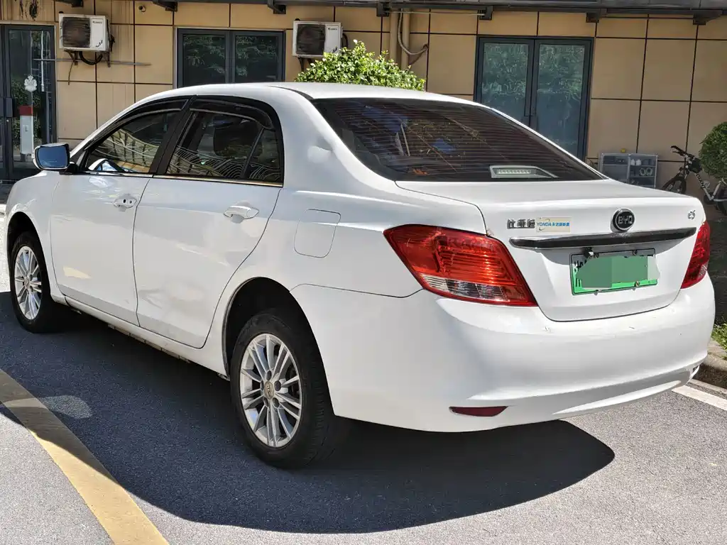 BYD e5 — миниатюра 4