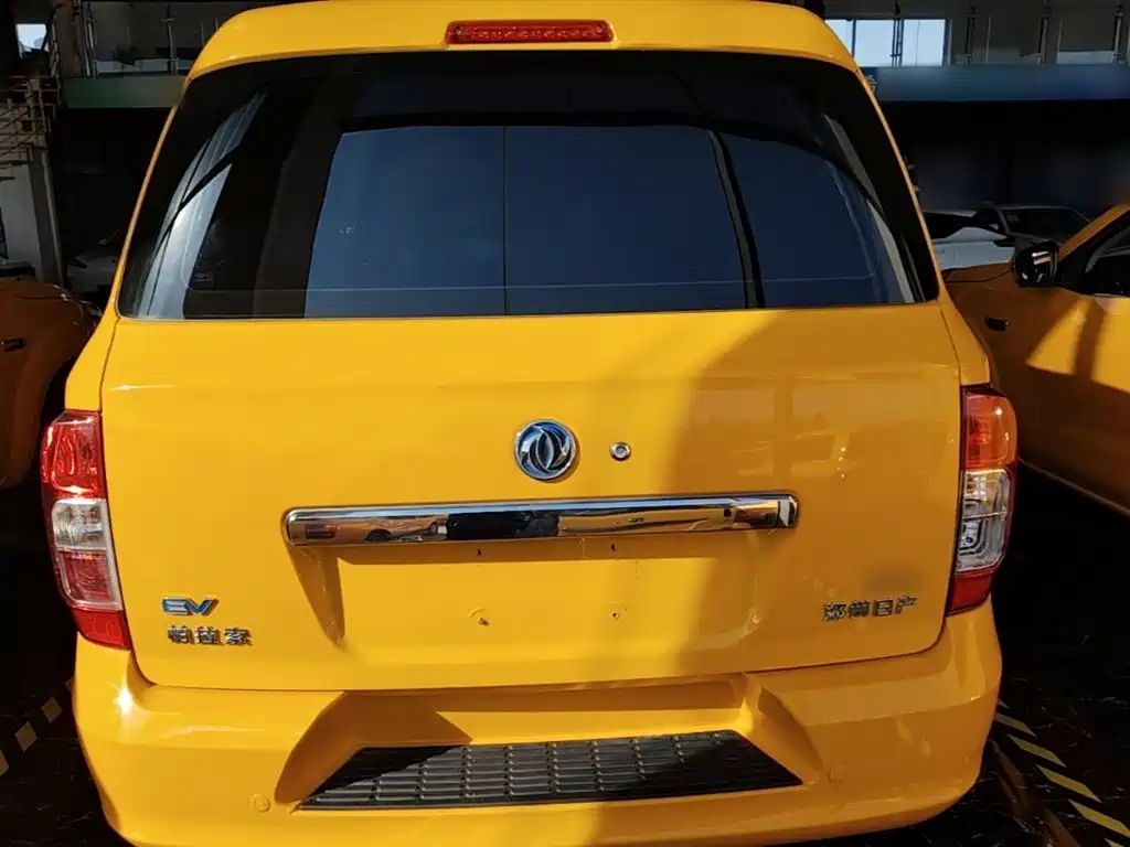 Dongfeng Rich 6 New Energy — миниатюра 6