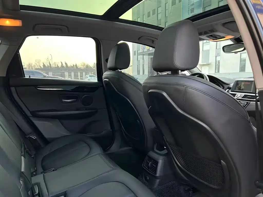 BMW 2 SERIES STATION WAGON