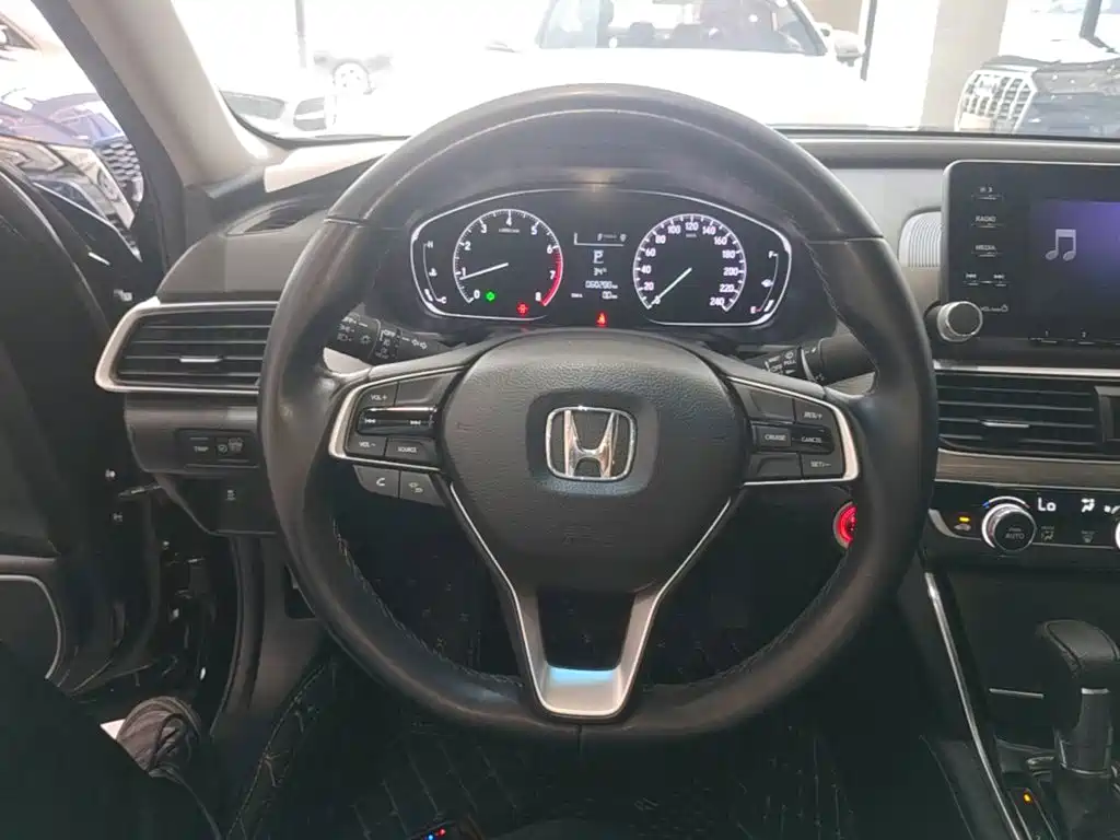 Honda Accord — миниатюра 11