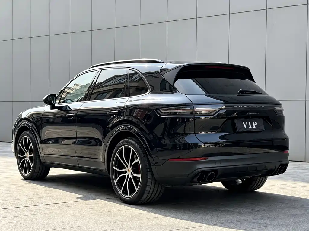 Porsche Cayenne — миниатюра 3