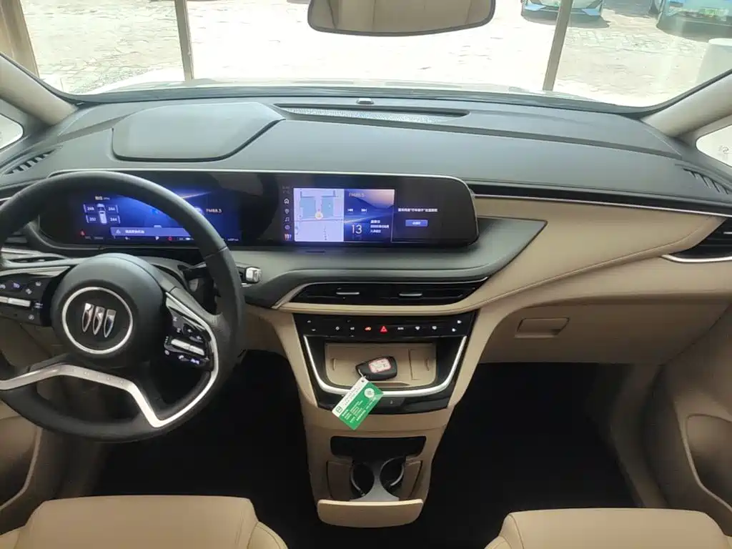 Buick GL8 Hybrid — миниатюра 13