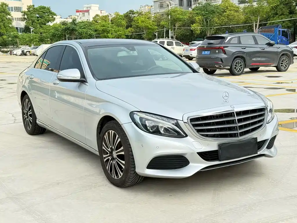 Mercedes-Benz C-Class — миниатюра 3