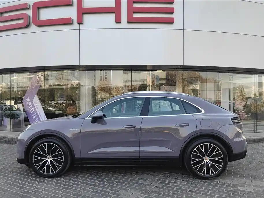 Porsche Macan 2024 Macan 4
