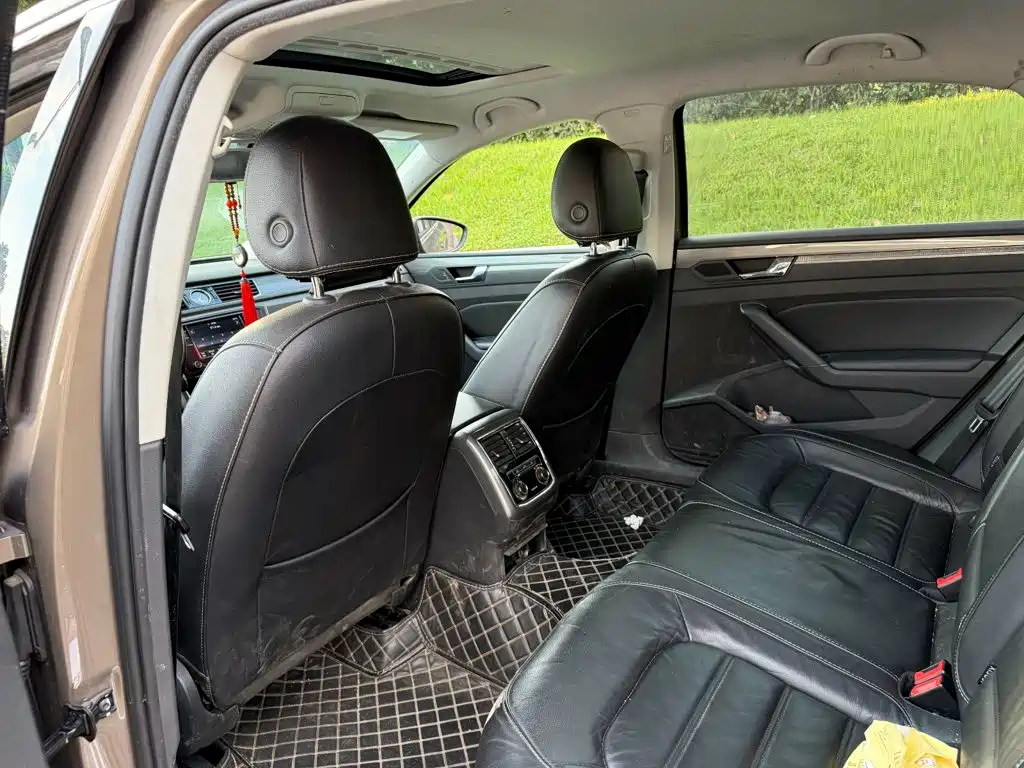 Volkswagen Passat — миниатюра 11