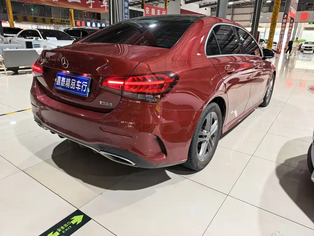 Mercedes-Benz A-Class — миниатюра 6