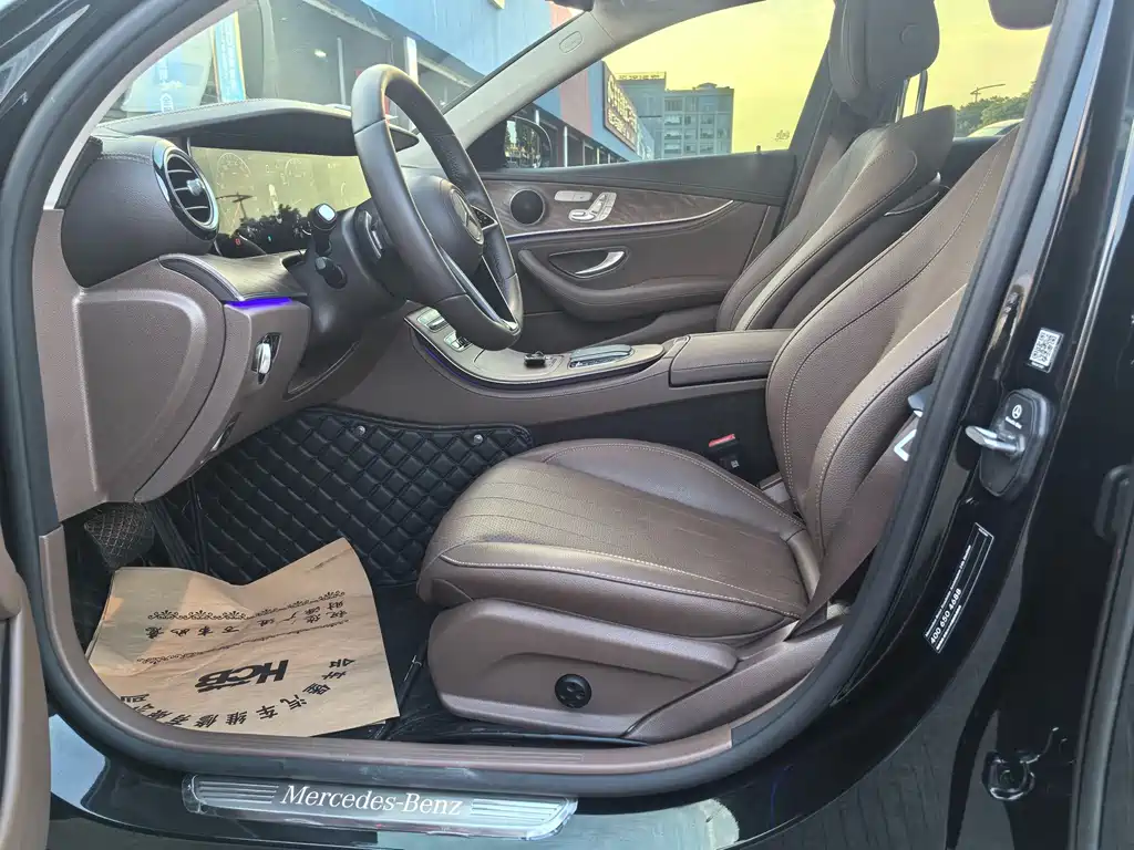 Mercedes-Benz E-Class — миниатюра 10