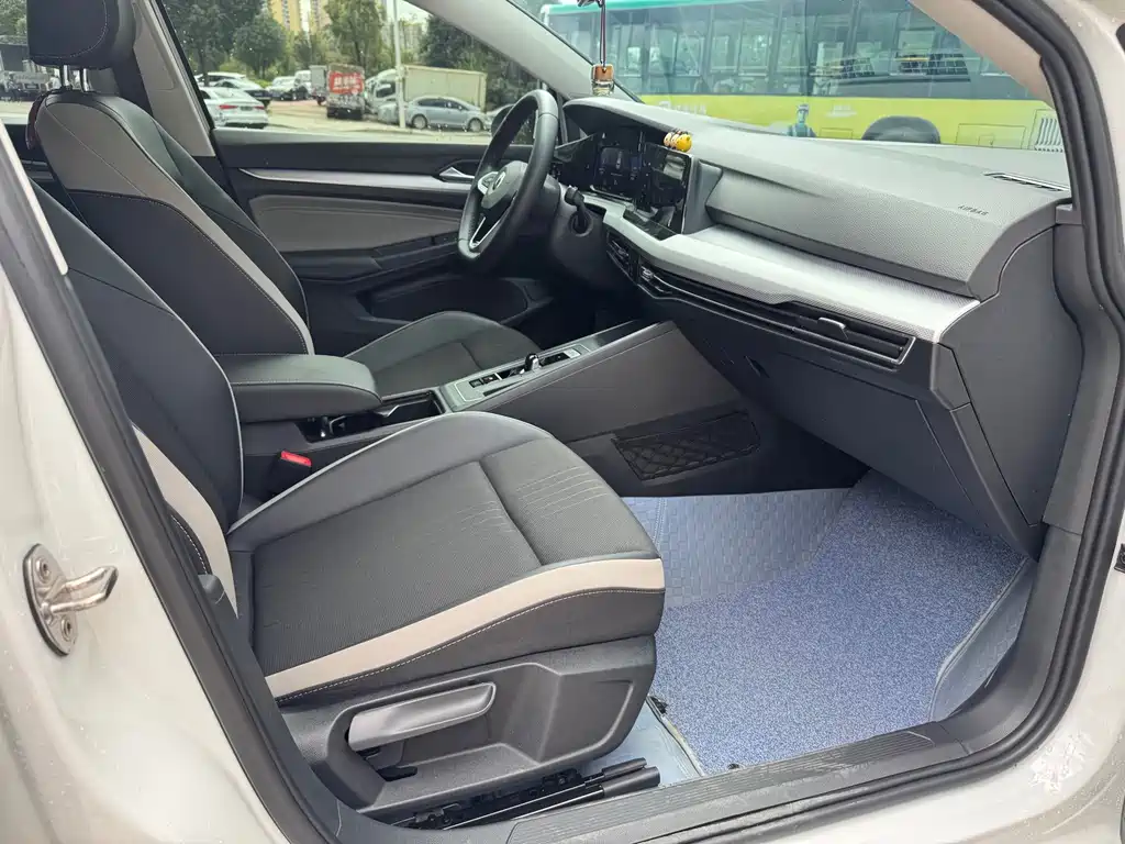 Volkswagen Golf — миниатюра 15