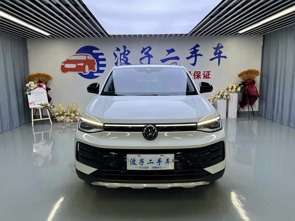 Volkswagen Tharu — миниатюра 2