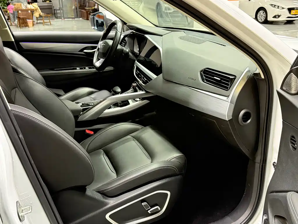 Geely Xingyue — миниатюра 12