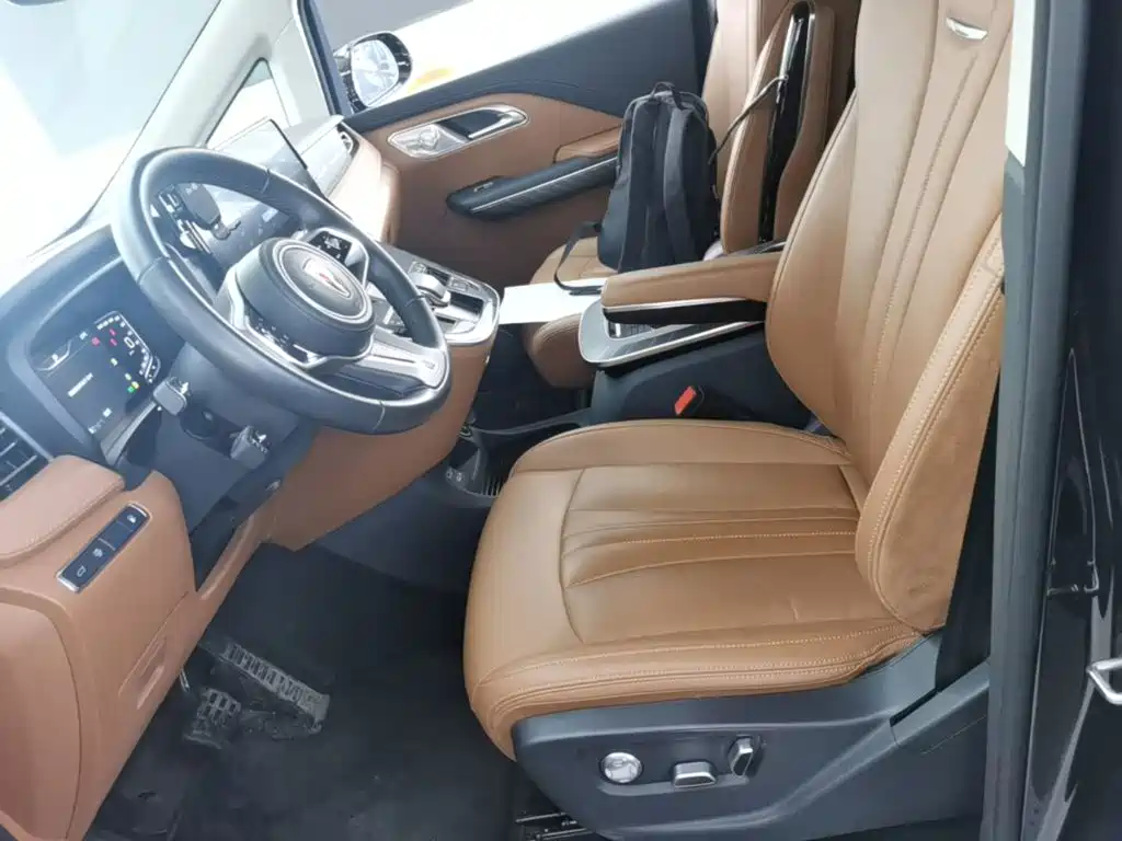 Hongqi Hongqi HQ9 PHEV — миниатюра 15