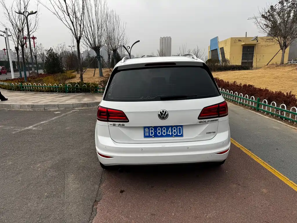 VOLKSWAGEN GOLF*JIAYU