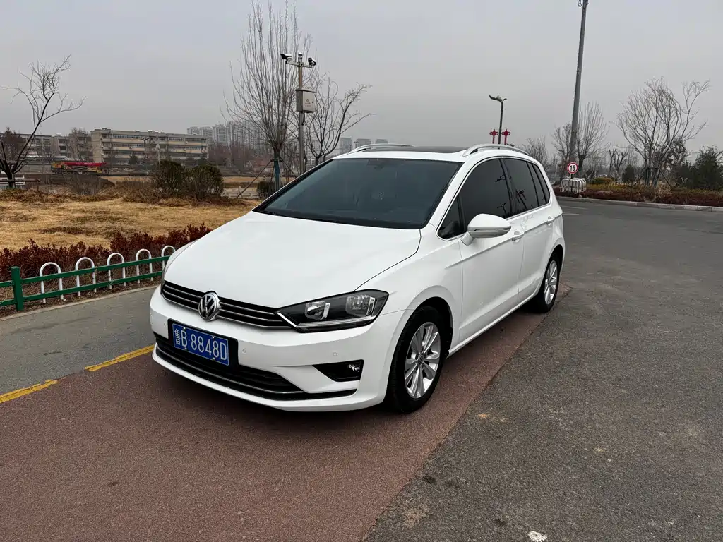 VOLKSWAGEN GOLF*JIAYU