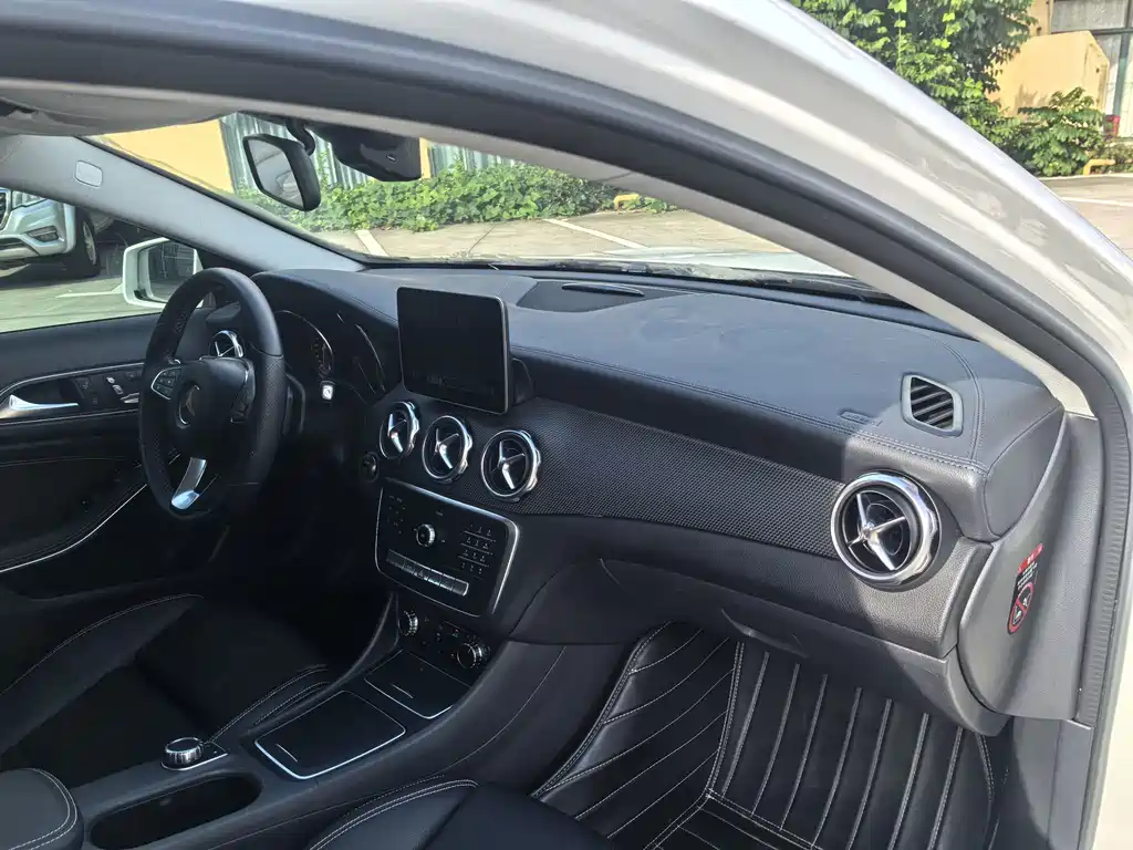 Mercedes-Benz GLA — миниатюра 14