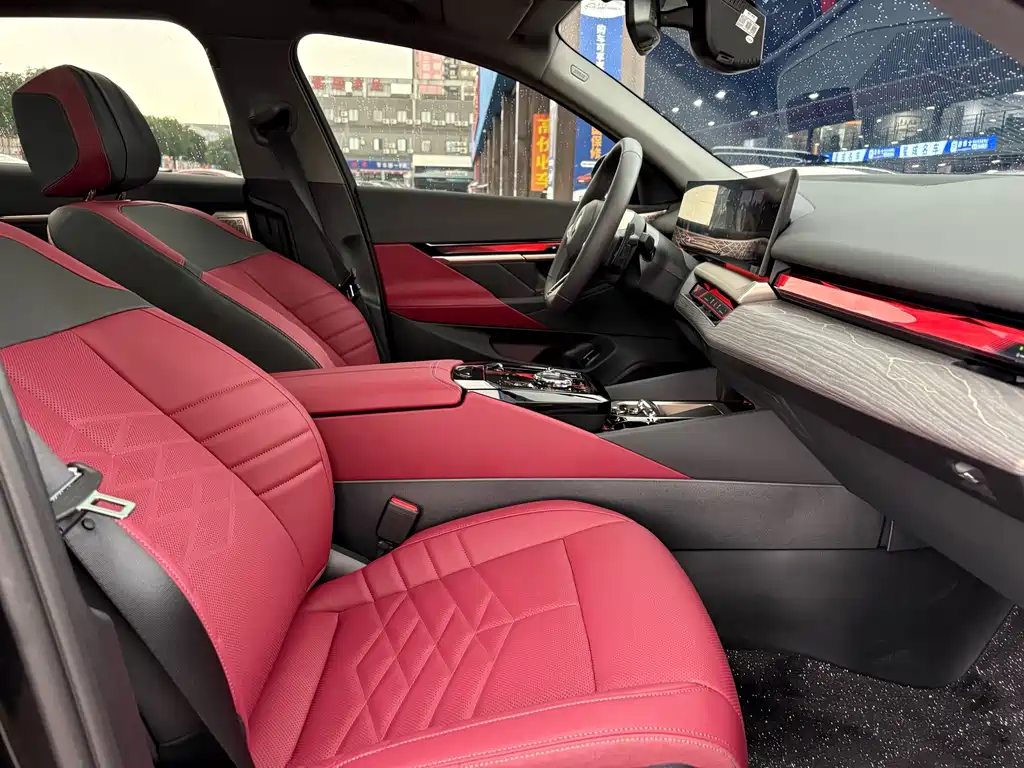 BMW 5 Series — миниатюра 12