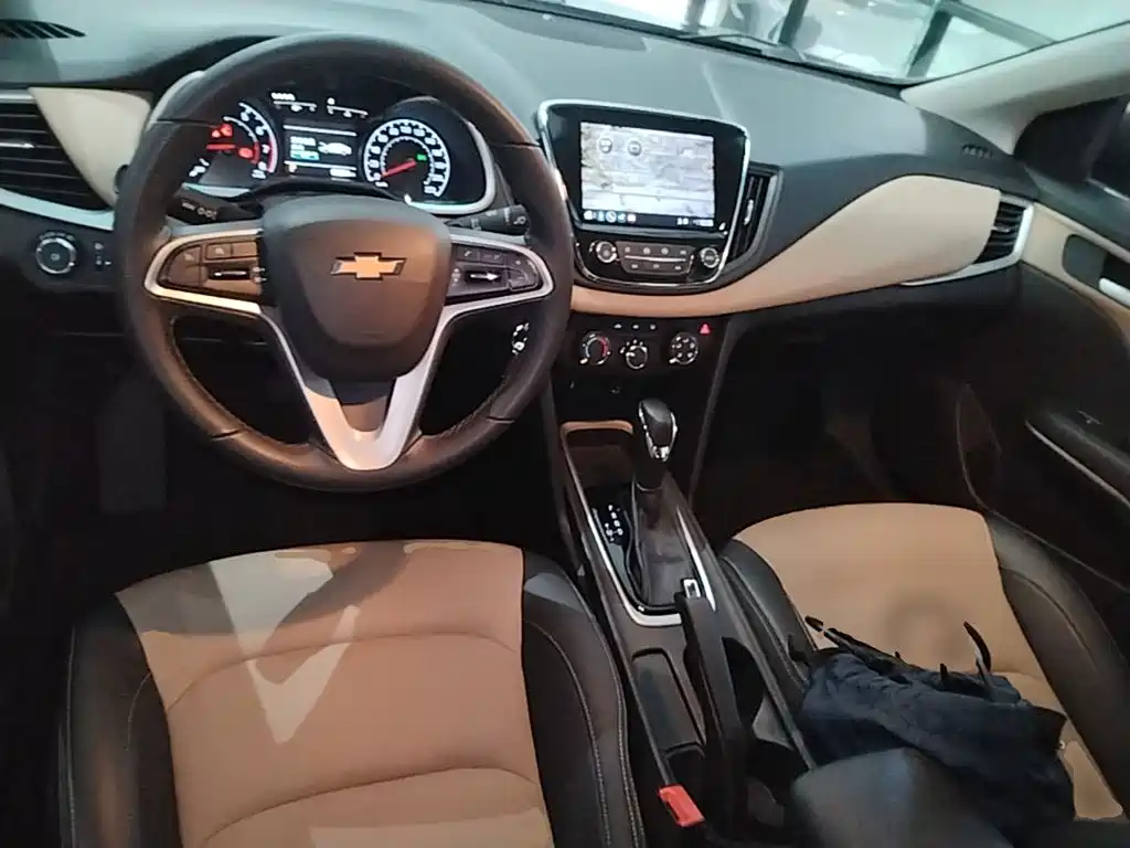Chevrolet Monza — миниатюра 10