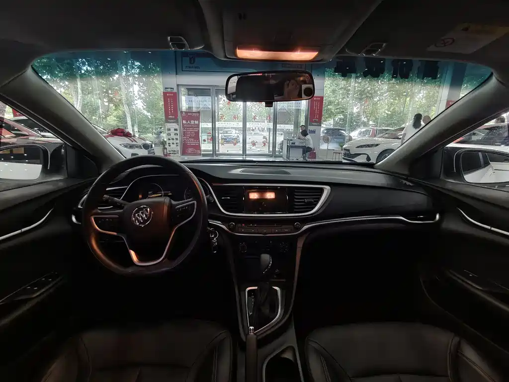 Buick Excelle — миниатюра 9