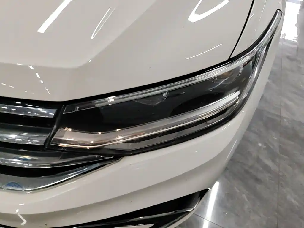 Volkswagen Tiguan L — миниатюра 24