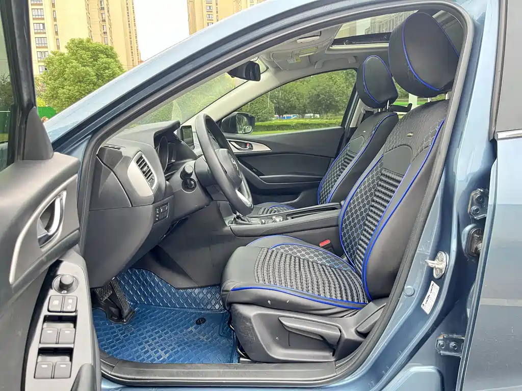 Mazda 3 Axela — миниатюра 11