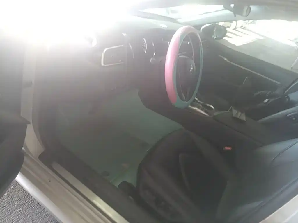 Toyota Camry — миниатюра 21
