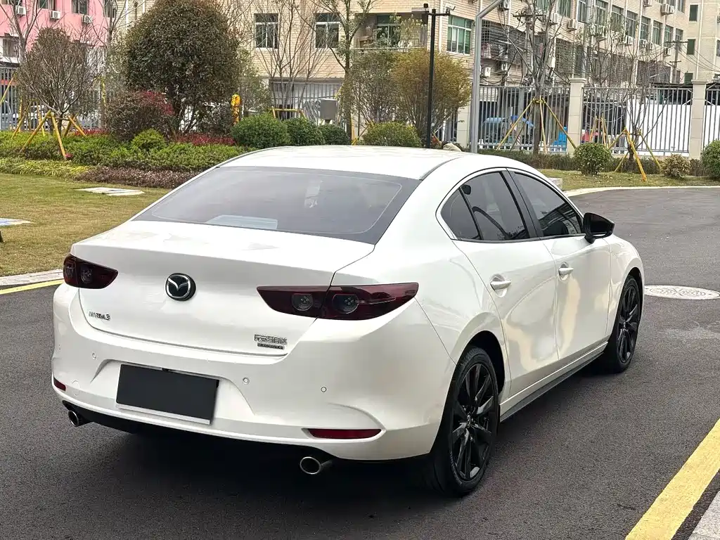 Mazda 3 Axela — миниатюра 11
