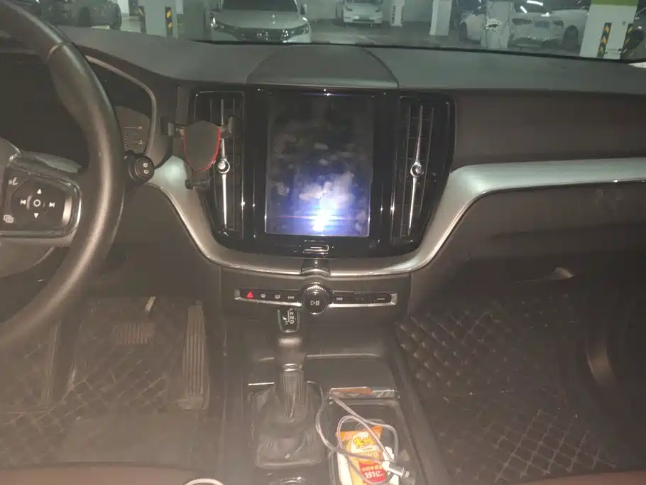 Volvo XC60 — миниатюра 13